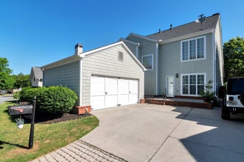 3836 Lake Pass Pt, Suwanee, GA 30024-1865