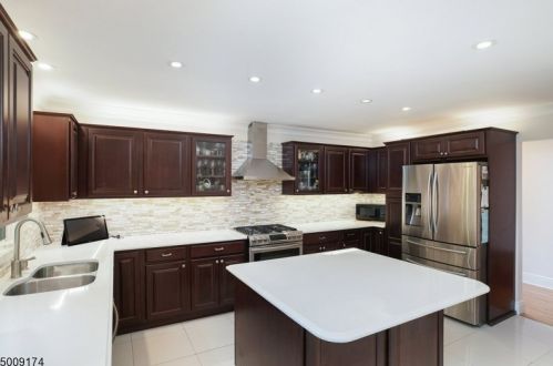 45 Hill St, Morristown, NJ 07960-5328