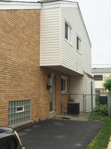 9260 Dee Rd, Des Plaines IL  60016-4254 exterior