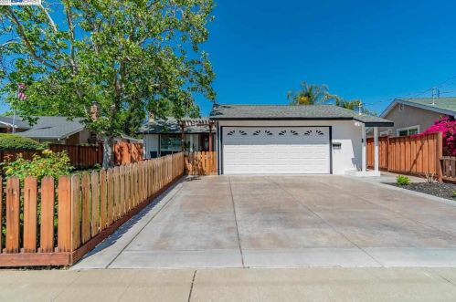 1339 Hillview Dr, Livermore, CA 94551-1612