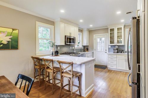 610 Ellsworth Dr, Silver Spring MD 20910-4301 exterior