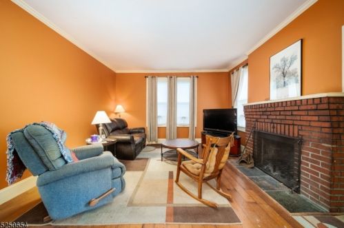 49 Dayton Rd, Parsippany, NJ 07834-1728