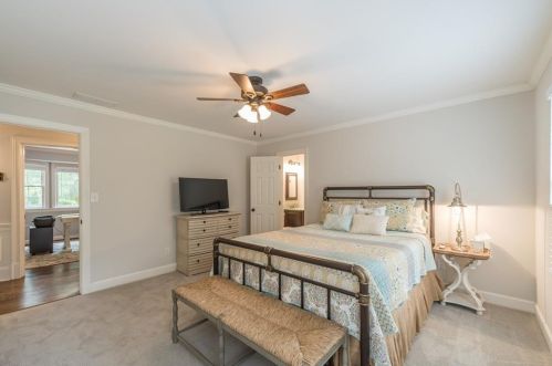 1565 Lazy River Ln, Atlanta GA  30350-3521 exterior