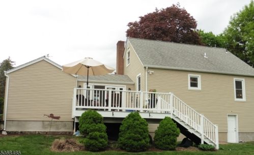 472 Rockaway Rd, Dover NJ  07801-4311 exterior