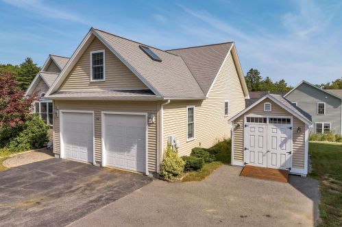 42 Sterling Dr, Laconia, NH 03246-4901