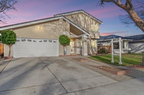 5886 Southview Dr, San Jose, CA 95138-1829
