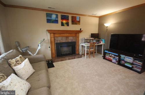 231 Sherwood Ave, Trenton, NJ 08619-2246