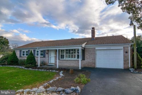1680 Emerald Ave, York, PA 17408-4429