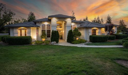 9601 Rio Seco Ct, Valley Home, CA 95361-7609