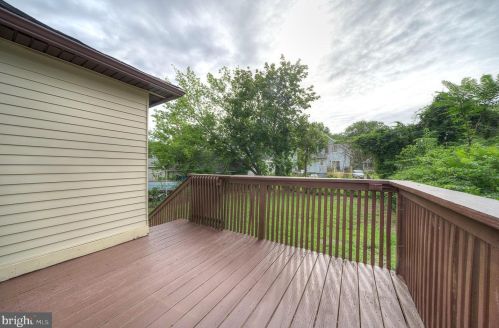26 Crescent Blvd, Camden NJ  08108-1042 exterior