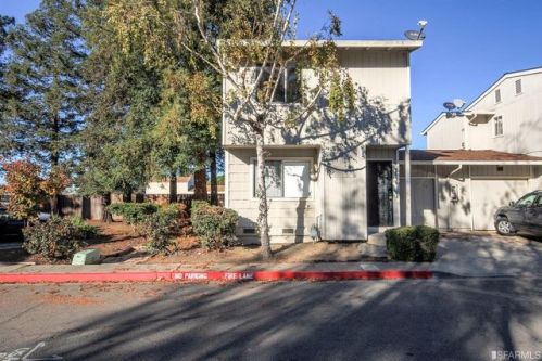 643 Foster Ct, Hayward, CA 94544-3837
