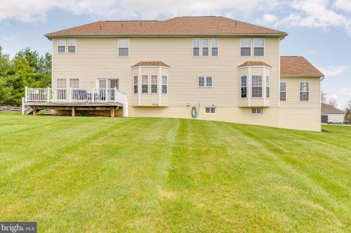 288 Fraser Ct, Charles Town WV  25414-5463 exterior