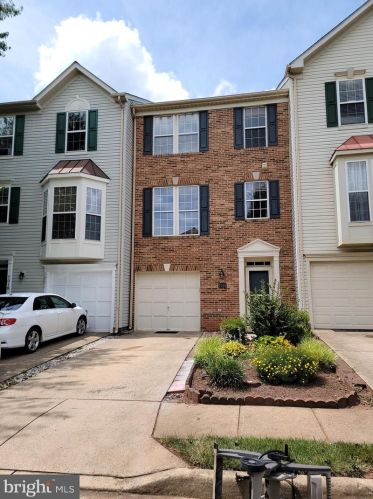 7016 Manahoac Pl, Gainesville, VA 20155-1634