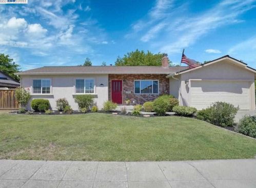 8286 Cardiff Dr, Pleasanton, CA 94568-1607