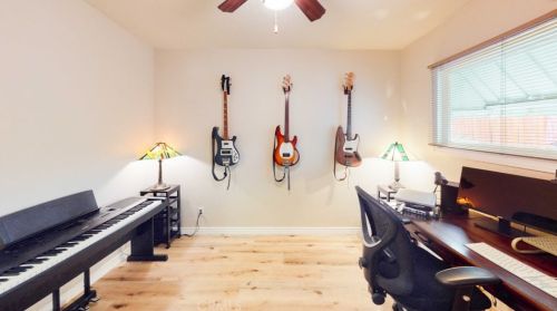 17921 Cole Ave, Riverside CA  92508-9728 exterior