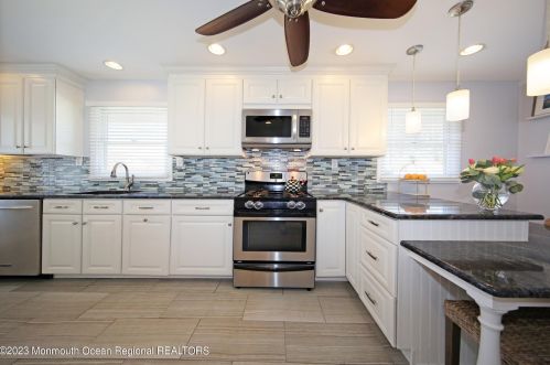 360 Meadowbrook Ave, Tinton Falls, NJ 07724-2315