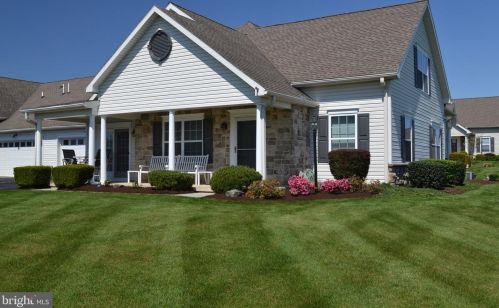 161 Mineral Dr, York, PA 17408-6372