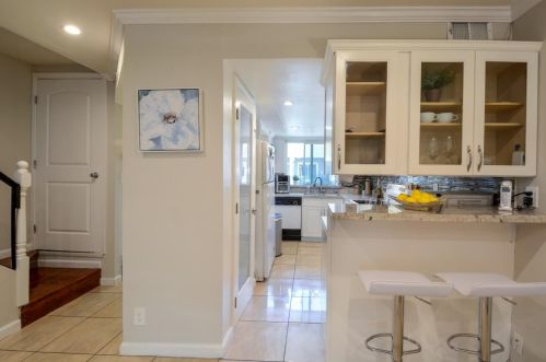 393 Temple Dr, Milpitas CA 95035-4759 exterior