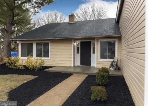 9 Parkhill Ln, Erial, NJ 08081-2001