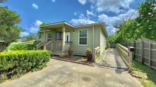 541 Stilwell Blvd, Port Arthur TX  77640-6044 exterior