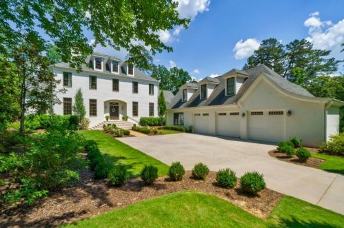 2799 Mabry Rd, Atlanta GA  30319-2828 exterior