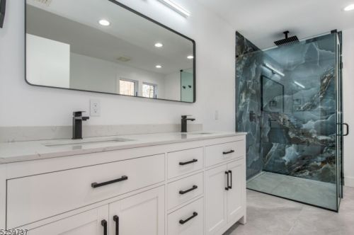 113 Everdale Rd, Dover NJ  07869-2301 exterior