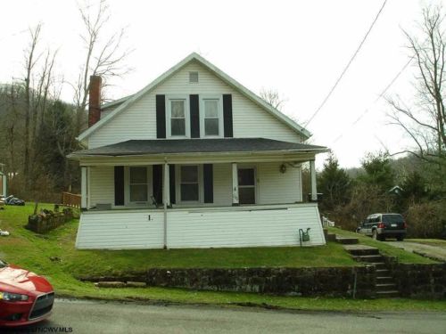 202 Liberty St, Haymond WV  26354-1719 exterior
