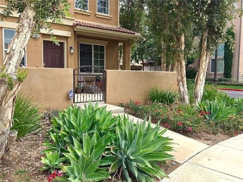 297 Linden Dr, Orange, CA 92865-5010