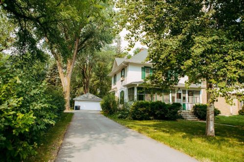 903 Park Ave, Morris, MN 56267-1842