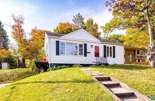 326 Wadena St, Duluth, MN 55803-2049