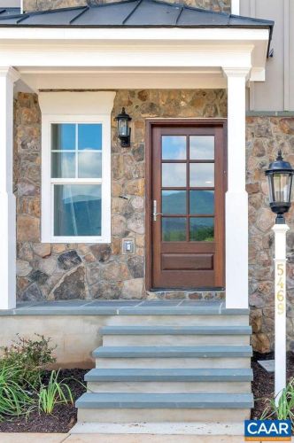 5453 Golf Dr, Crozet, VA 22932-1528