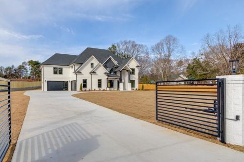 4420 Sardis Church Rd, Buford, GA 30519-4100