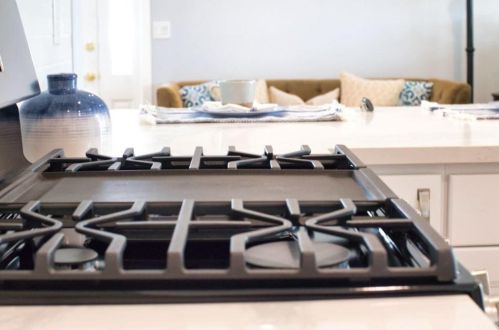 14412 Cordary Ave, Hawthorne CA  90250-8340 exterior