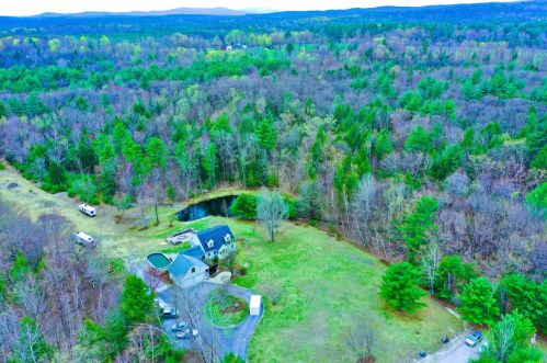 90 Beaver Pond Rd, Weare, NH 03281-5801