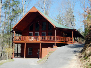 4040 Hickory Hollow Way, Pigeon Forge, TN 37862-8180