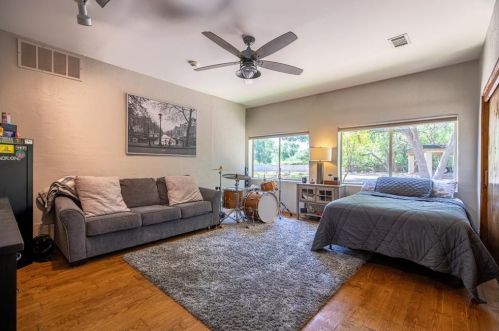 716 Commons Frd Rd, Austin TX  78733-2410 exterior