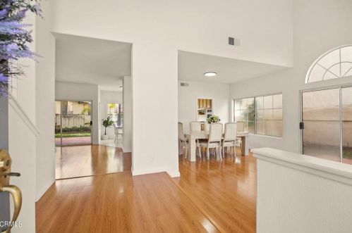 717 Bellagio Ct, Calabasas, CA 91377-4771