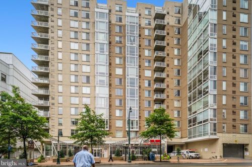 930 Wayne Ave, Silver Spring MD  20910-4429 exterior