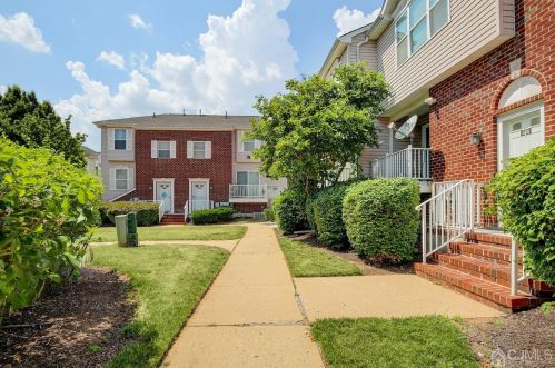 528 Great Beds Ct, Perth Amboy, NJ 08861-5205