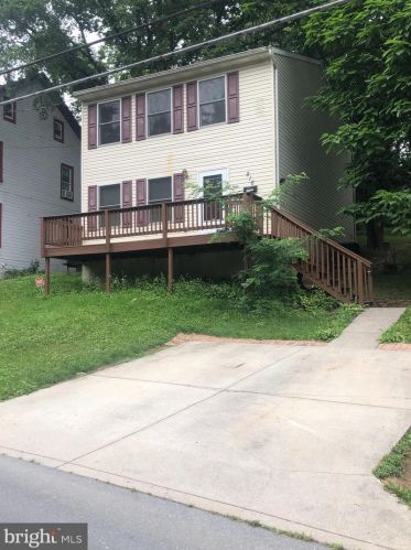 816 Mohn St, Harrisburg, PA 17113-2076