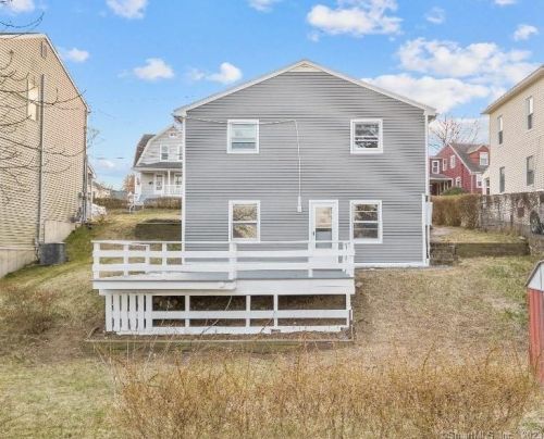 45 Lakeview Ave, Huntington, CT 06484-2232