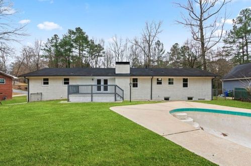 3111 Eleanor Ter, Atlanta GA  30318-6017 exterior