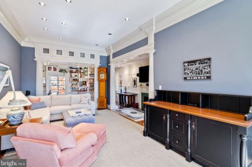 1812 Delancey Pl, Philadelphia PA  19103-6612 exterior