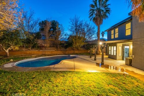 42320 La Gabriella Dr, Lancaster CA  93536-3568 exterior