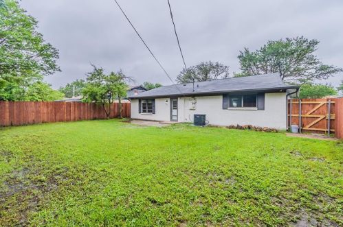 3604 Arnold Dr, Fort Worth TX  76140-2702 exterior