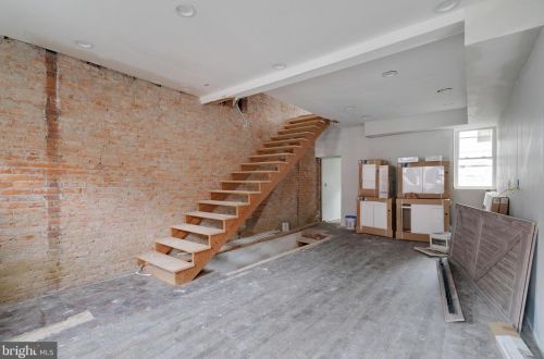 1747 Dorrance St, Philadelphia, PA 19145-2108