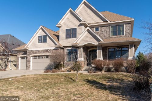 1721 Deephaven Dr, Saint Paul, MN 55129-6230