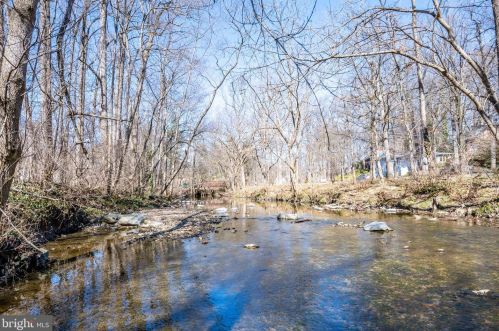 405 Pershing Dr, Silver Spring MD 20910-4341 exterior