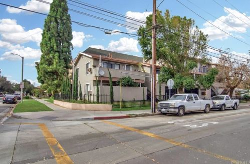 629 Chestnut Ave, Santa Ana, CA 92701-6161