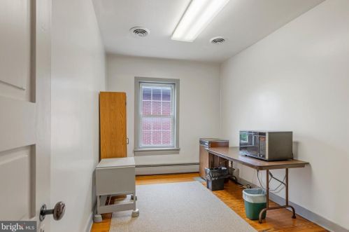 515 Carlisle St, Hanover PA 17331-2406 exterior